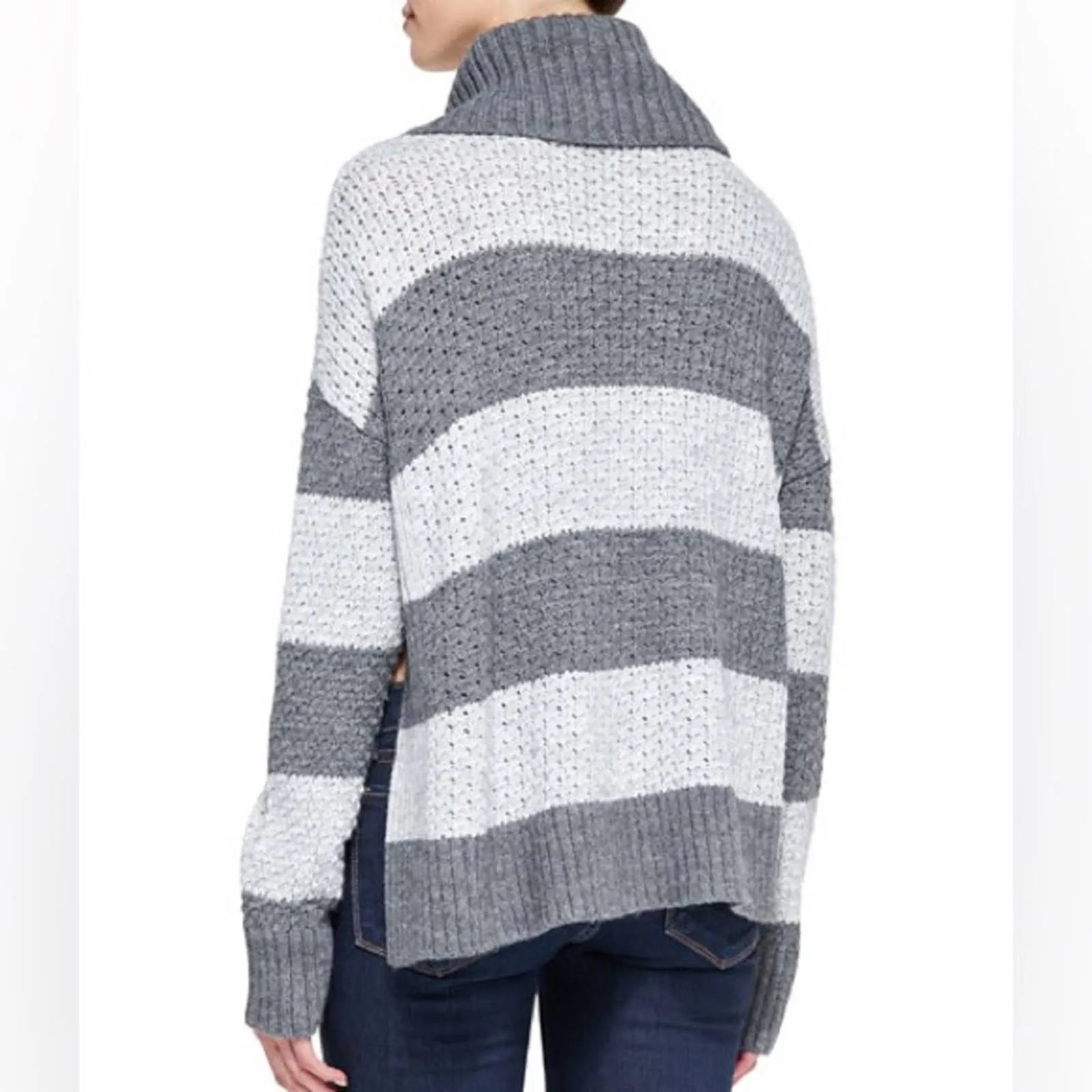 Alice   Olivia Rya Wool Blend Striped Turtleneck Funnel Neck Sweater (Small)