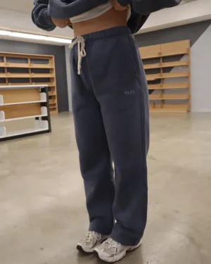 LUXEFLEECE™ SWEATPANT (OXFORD BLUE)