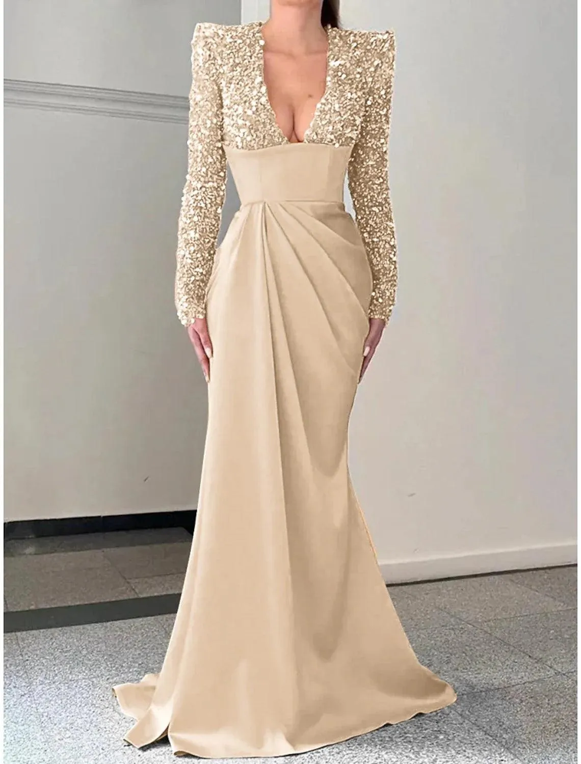 Mermaid / Trumpet Evening Gown Champagne Sparkle & Shine Dress Formal Sweep / Brush Train Long Sleeve V Neck Satin with Pleats Sequin